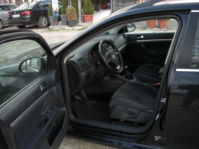VW Golf 1.9TDI  GT 105k.c - автомобили, коли, обяви за нови и употребявани 8