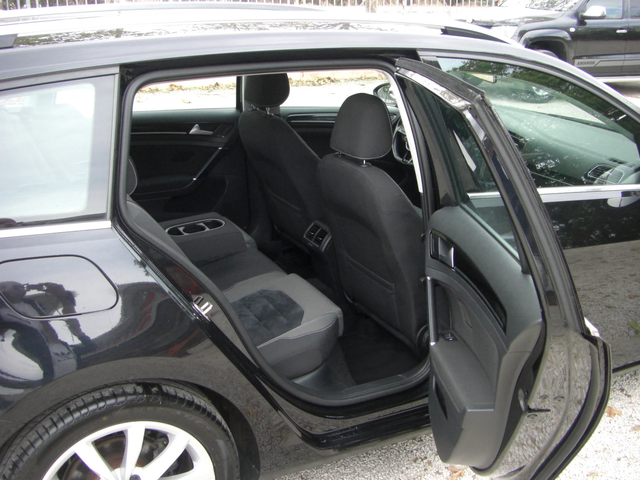 VW Golf 2.0TDI High Line NAVI AVTOMAT EURO 6B - автомобили, коли, обяви за нови и употребявани 13