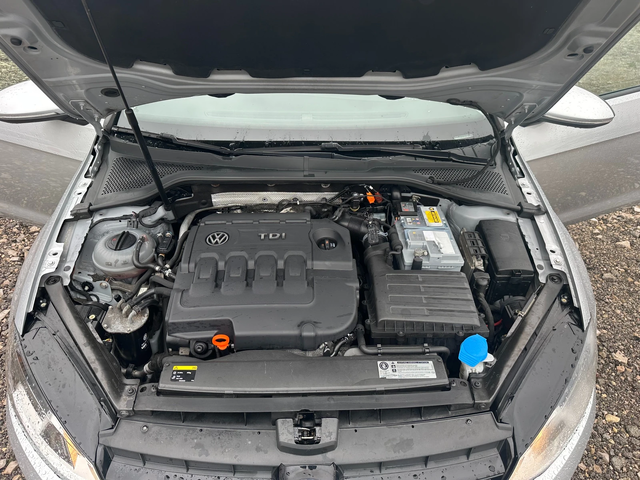 VW Golf 1.6TDI 105kc EVRO5 - автомобили, коли, обяви за нови и употребявани 14