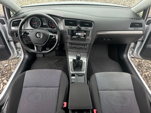 VW Golf 1.6TDI 105kc EVRO5 - автомобили, коли, обяви за нови и употребявани 9