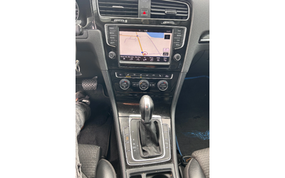 VW Golf 1.6TDI AVTOMAT/NAVI/KAMERA/KOJA EURO 6 - автомобили, коли, обяви за нови и употребявани 13