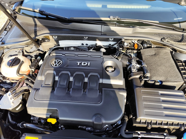 VW Golf 7* 1.6TDi* DSG-АВТОМАТИК* EURO6B* NAVI* - автомобили, коли, обяви за нови и употребявани 14