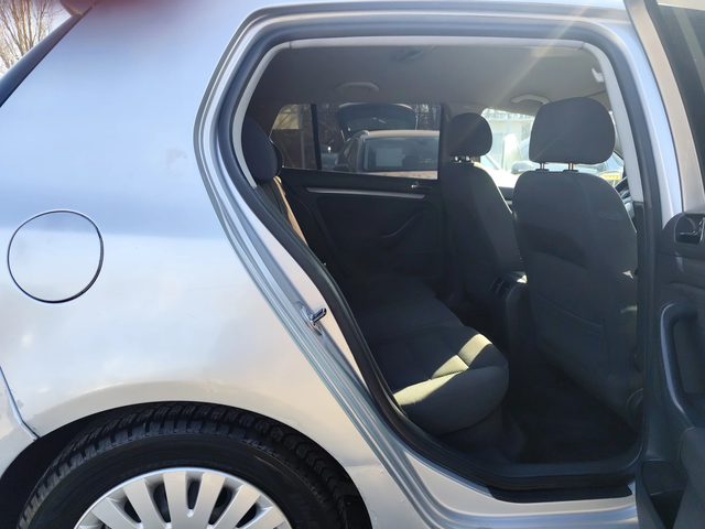 VW Golf 1.9TDi* KLIMATRONIK* - автомобили, коли, обяви за нови и употребявани 11