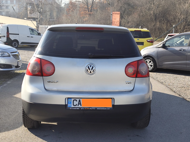 VW Golf 1.9TDi* KLIMATRONIK* - автомобили, коли, обяви за нови и употребявани 4