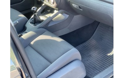 VW Golf 1.4i - автомобили, коли, обяви за нови и употребявани 12