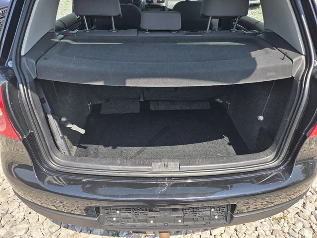 VW Golf 1.9tdi* klima* - автомобили, коли, обяви за нови и употребявани 7