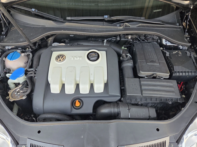 VW Golf 1.9tdi* klima* - автомобили, коли, обяви за нови и употребявани 8