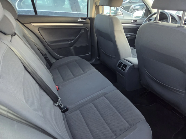 VW Golf 1.9tdi* Italy* - автомобили, коли, обяви за нови и употребявани 9