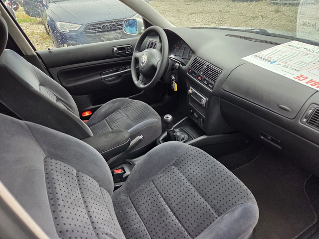 VW Golf 1.9tdi 110* Italy* - автомобили, коли, обяви за нови и употребявани 14