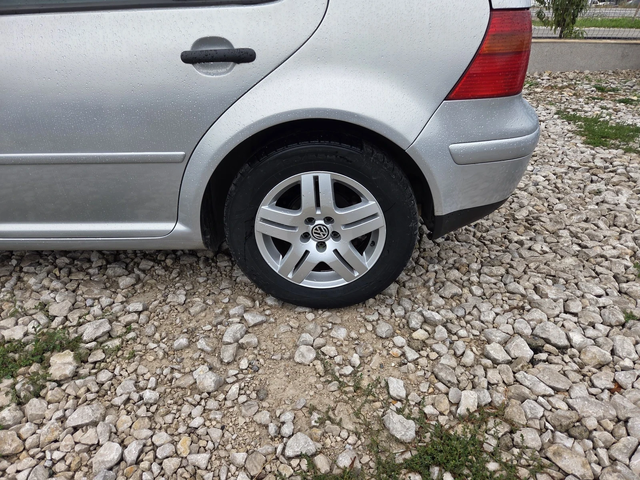 VW Golf 1.9tdi 110* Italy* - автомобили, коли, обяви за нови и употребявани 7