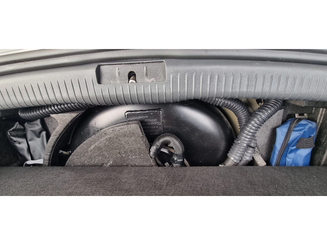 VW Golf 1.6i 102 k.c GAZ ITALIA - автомобили, коли, обяви за нови и употребявани 13