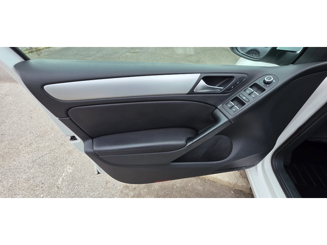 VW Golf 2.0 TDI 140k.c DSG ITALIA - автомобили, коли, обяви за нови и употребявани 8