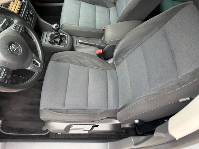 VW Golf 2.0TDI* СЪС СЕРВИЗНА КНИЖКА С ПЪЛНА ИСТОРИЯ - автомобили, коли, обяви за нови и употребявани 6