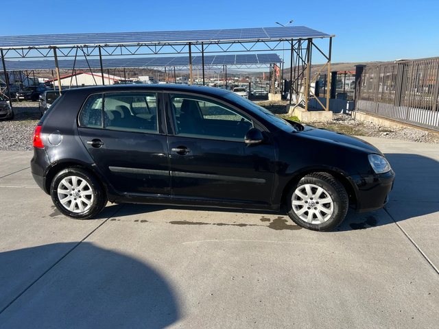 VW Golf 1.6FSI 166.000km!! - автомобили, коли, обяви за нови и употребявани 7