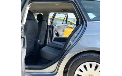 VW Golf 1.6TDI 105HP DSG - автомобили, коли, обяви за нови и употребявани 11