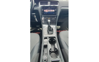 VW Golf 7 1.6TDI 115к.с.DSG7 - автомобили, коли, обяви за нови и употребявани 13