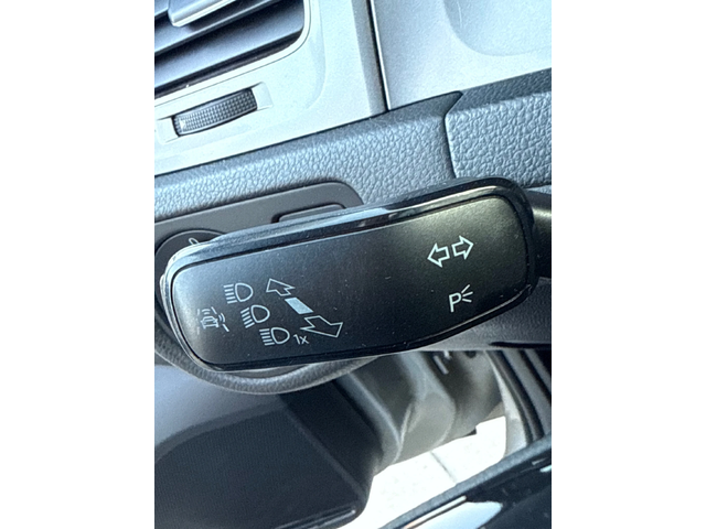 VW Golf DISTRONIC/Line Assist/Panorama/NAVI - автомобили, коли, обяви за нови и употребявани 11
