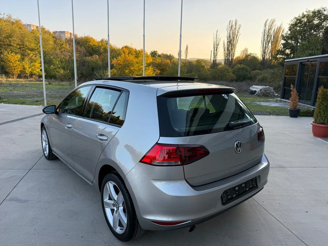 VW Golf DISTRONIC/Line Assist/Panorama/NAVI - автомобили, коли, обяви за нови и употребявани 3