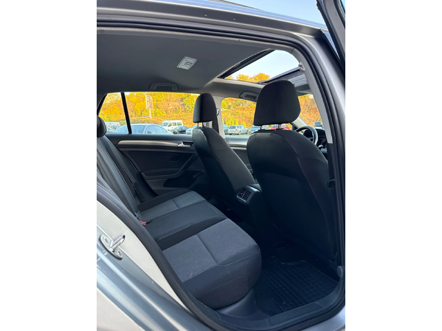 VW Golf DISTRONIC/Line Assist/Panorama/NAVI - автомобили, коли, обяви за нови и употребявани 8