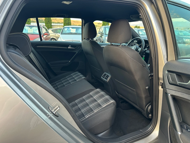 VW Golf 2.0GTD* 184kc* AVTOMATIK* NAVI* TOP* - автомобили, коли, обяви за нови и употребявани 6