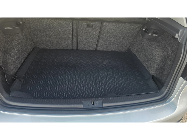 VW Golf 2.0i-NAVI-4.MOTION- - автомобили, коли, обяви за нови и употребявани 4