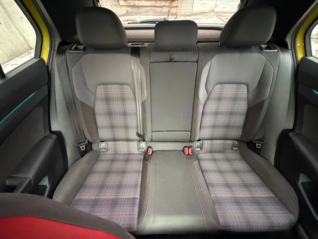 VW Golf GTI 40th Anniversary Manual - автомобили, коли, обяви за нови и употребявани 6