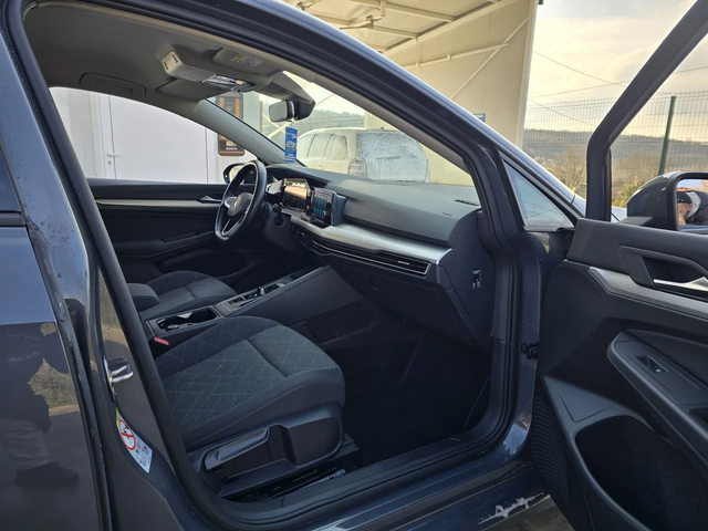 VW Golf 1.0ETSI LIFE 110к.с DSG - автомобили, коли, обяви за нови и употребявани 12