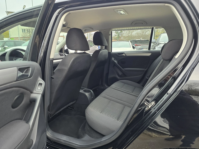 VW Golf 1.6TDI Comfortline 105к.с - автомобили, коли, обяви за нови и употребявани 10