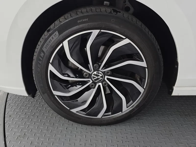 VW Golf 8Th Generation 2.0 Tdi Prestige - автомобили, коли, обяви за нови и употребявани 4