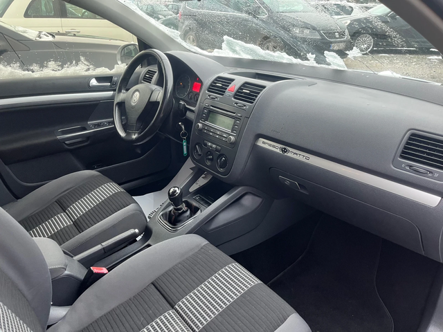 VW Golf 1.6i-102-GAS-ITALIA - автомобили, коли, обяви за нови и употребявани 11