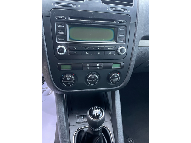 VW Golf 1.9TDI-105-KLIMA-ITALIA - автомобили, коли, обяви за нови и употребявани 12