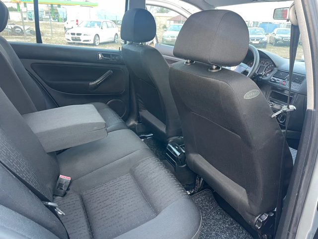 VW Golf 1.4i-16V-ITALIA - автомобили, коли, обяви за нови и употребявани 5