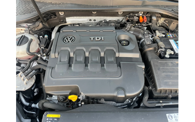 VW Golf 1.6TDI-NAVI-PANO-DSG - автомобили, коли, обяви за нови и употребявани 15