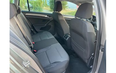 VW Golf 1.6TDI-NAVI-PANO-DSG - автомобили, коли, обяви за нови и употребявани 6