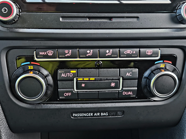 VW Golf 6/1.6TDI/105KS/5 СКОРОСТИ/TEMPOMAT/PARK ASSYST/ - автомобили, коли, обяви за нови и употребявани 11