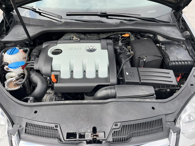 VW Golf 1.9TDI 105кс. КЛИМАТРОНИК АВТОПИЛОТ EURO 4 - автомобили, коли, обяви за нови и употребявани 14