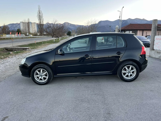 VW Golf 1.4I 80кс FACE КЛИМАТИК - автомобили, коли, обяви за нови и употребявани 5