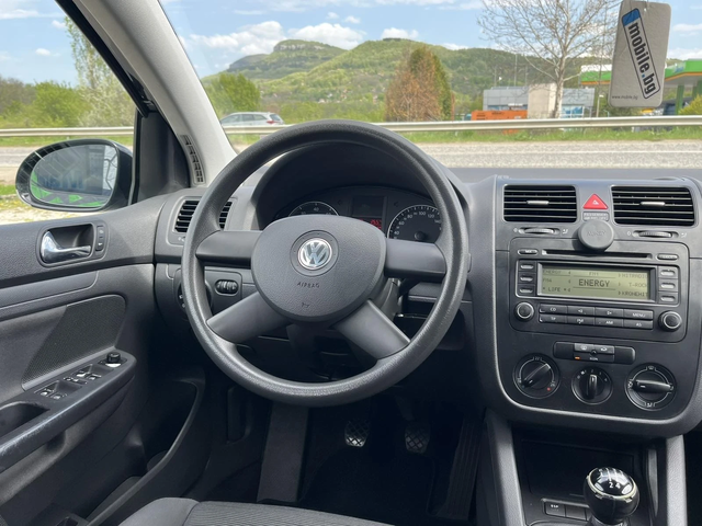 VW Golf 1.4I 90к EURO 4 КЛИМАТИК - автомобили, коли, обяви за нови и употребявани 11