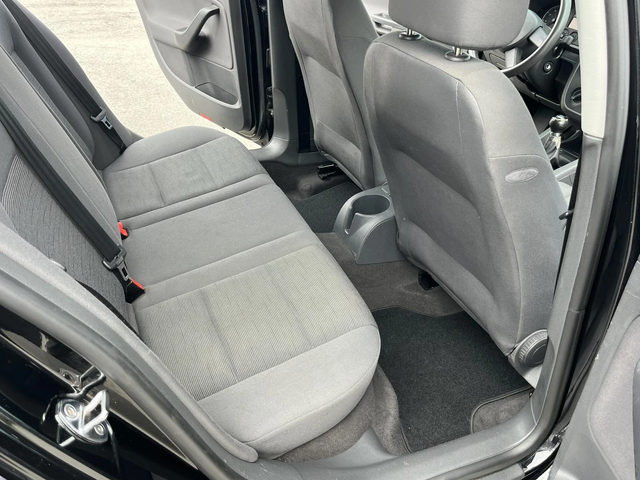 VW Golf 1.4I 90к EURO 4 КЛИМАТИК - автомобили, коли, обяви за нови и употребявани 9