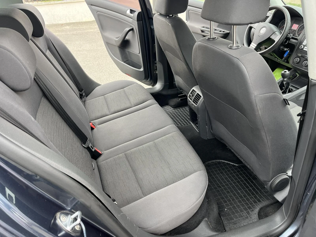 VW Golf 1.9 TDI 90кс EURO 4 КЛИМАТРОНИК - автомобили, коли, обяви за нови и употребявани 9