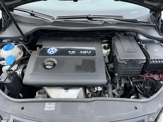 VW Golf 1.4I 75кс  КЛИМАТИК - автомобили, коли, обяви за нови и употребявани 14