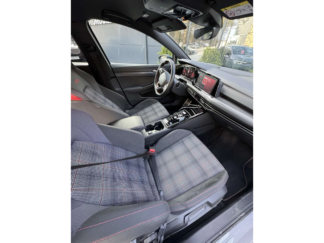 VW Golf VIII GTI - автомобили, коли, обяви за нови и употребявани 11