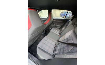 VW Golf VIII GTI - автомобили, коли, обяви за нови и употребявани 8