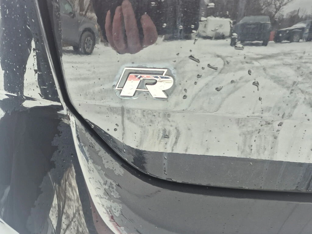 VW Golf R* AWD* 2.0T* Keyless* NAVI* Кожа* Подгрев* Premiu - автомобили, коли, обяви за нови и употребявани 6