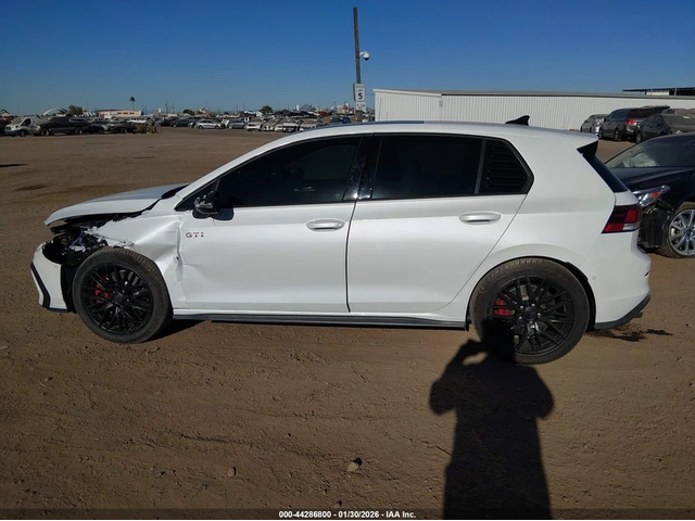 VW Golf Golf GTI 2.0T AUTOBAHN - автомобили, коли, обяви за нови и употребявани 2