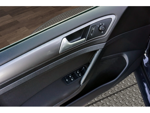 VW Golf 1.4TGI TRENDLINE BLUEMOTION - автомобили, коли, обяви за нови и употребявани 6