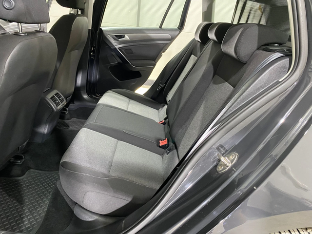 VW Golf 1.6 TDI * NAVI * 4Motion * - автомобили, коли, обяви за нови и употребявани 10