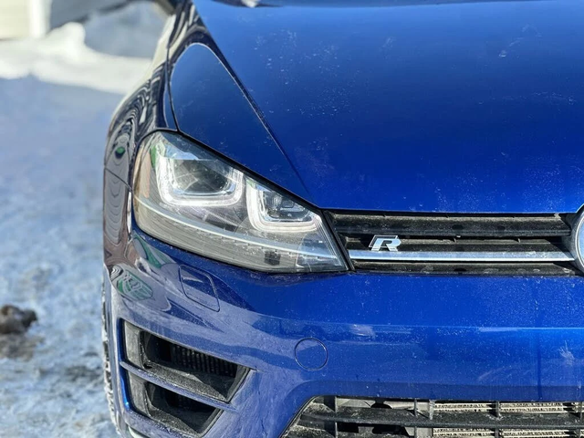 VW Golf АвтоКредит* (ЦЕНА ДО БГ)Golf R 4-Door AWD - автомобили, коли, обяви за нови и употребявани 2