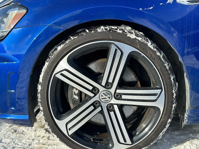 VW Golf АвтоКредит* (ЦЕНА ДО БГ)Golf R 4-Door AWD - автомобили, коли, обяви за нови и употребявани 4