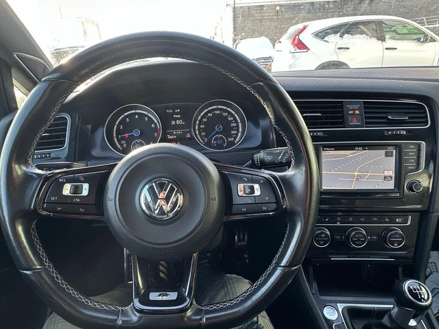 VW Golf АвтоКредит* (ЦЕНА ДО БГ)Golf R 4-Door AWD - автомобили, коли, обяви за нови и употребявани 8